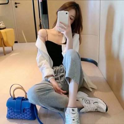 穿书后一脚踢开老公当霸总